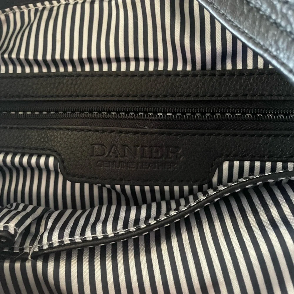 Danier Black Leather Purse - Shoulder Bag - Picture 4 of 10